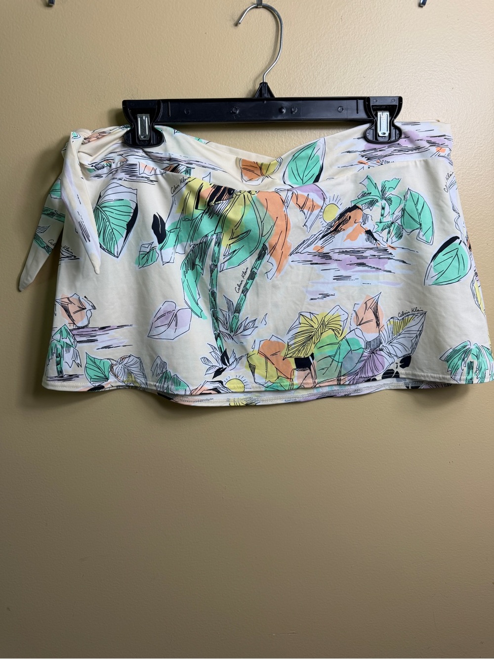 Calvin Klein Pale Yellow Tropical Floral Swim Skirt Cover-Up - Large